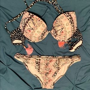 VS Victoria’s Secret PINK Swimsuit 36C top Large bottoms NWOT